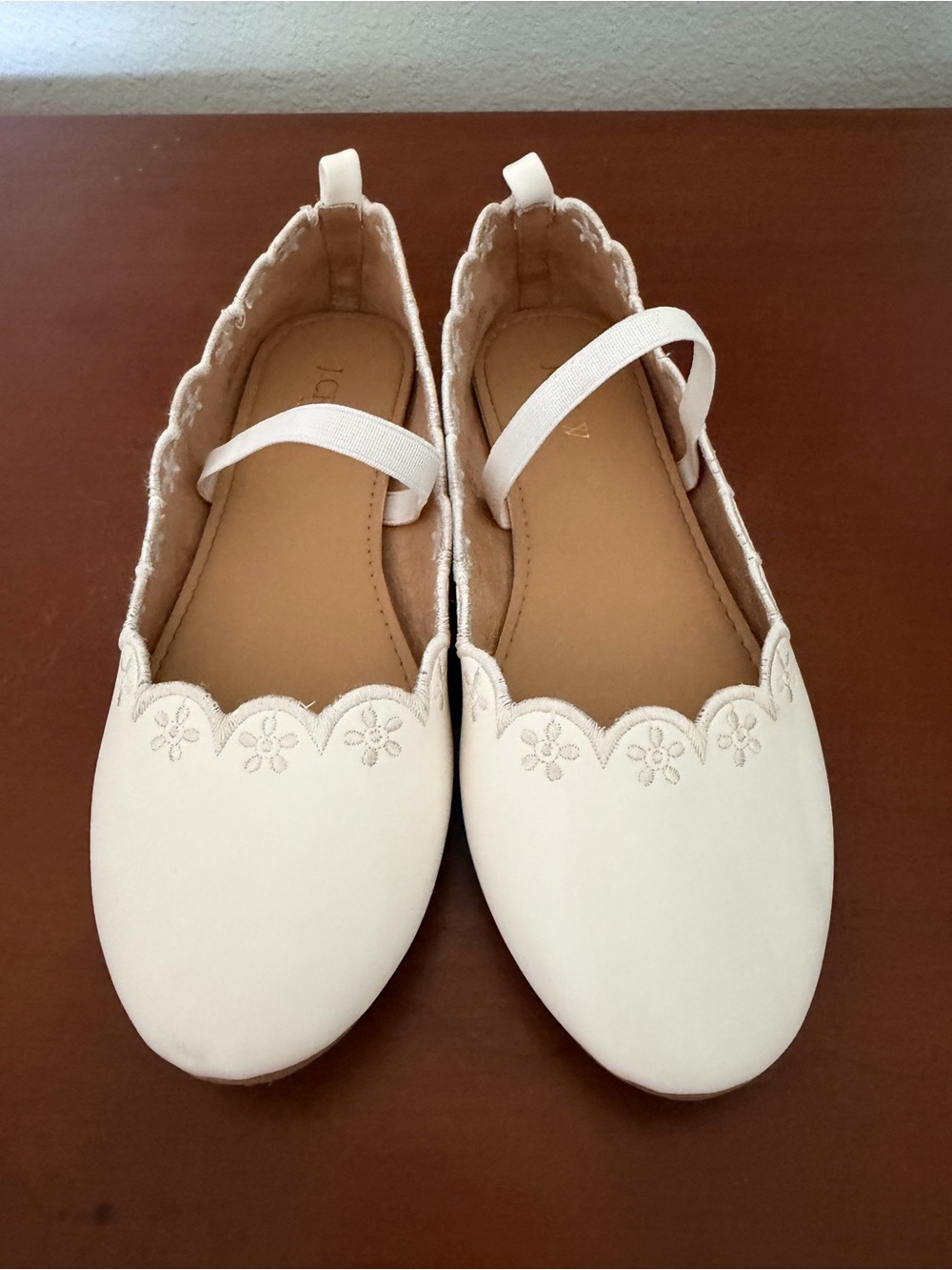 Girls White Floral Scallop Ballet Flats with Strap